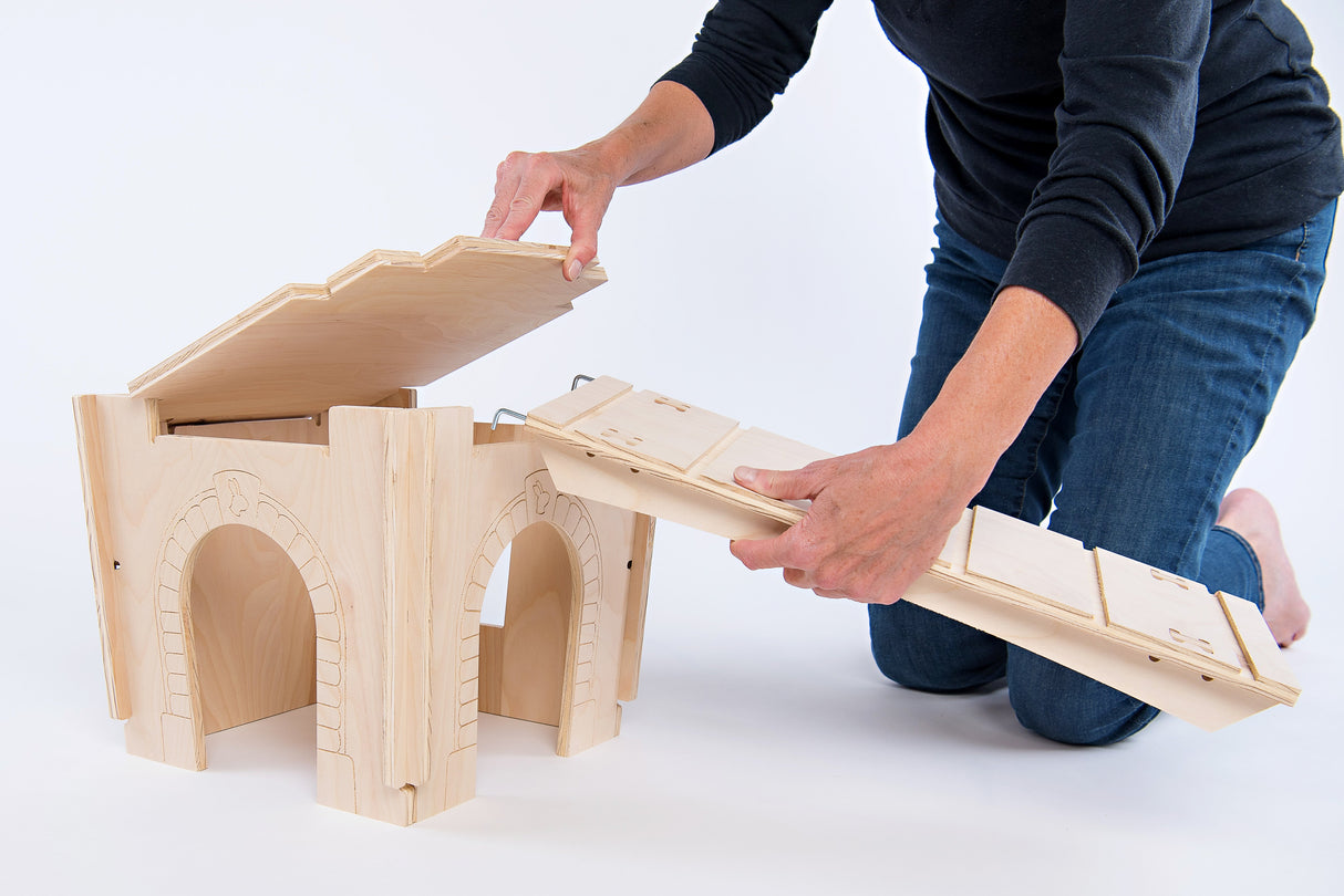 Tiny Paws - Habitat Hideout Castle - Medium