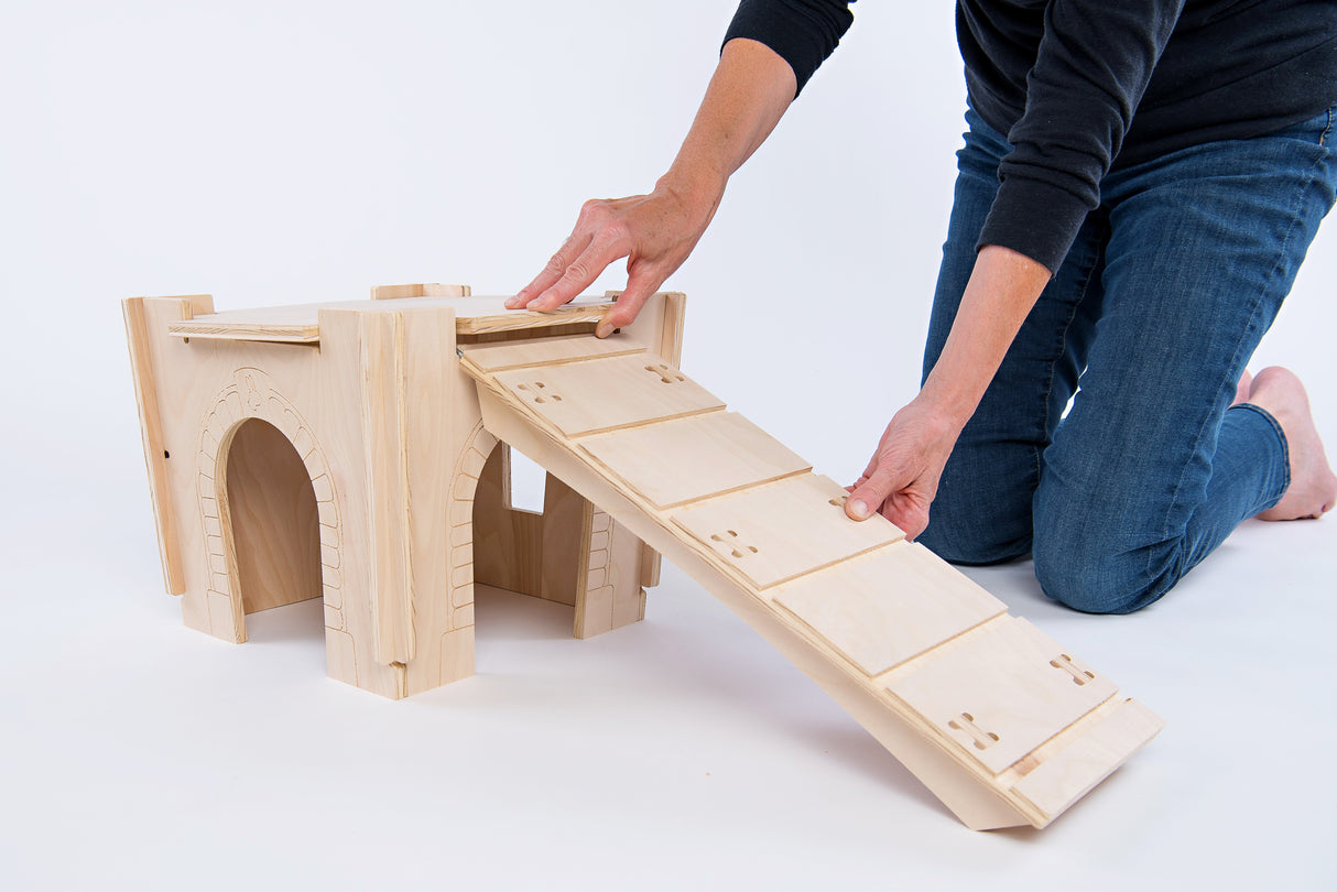 Tiny Paws - Habitat Hideout Castle - Medium